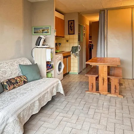 Dans Avec Piscine